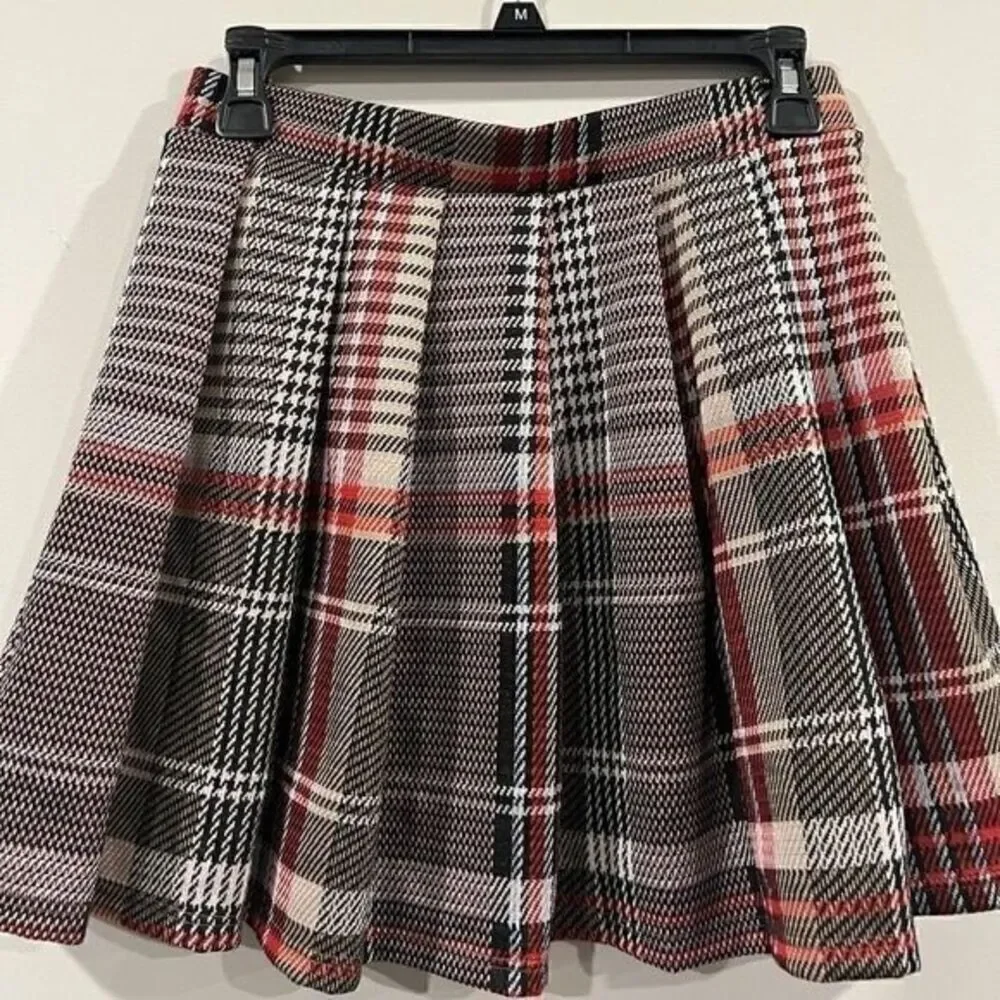 Just Polly Juniors' Plaid Pleated Skater Skirt Pink Plaid Medium - Picture 4 of 5